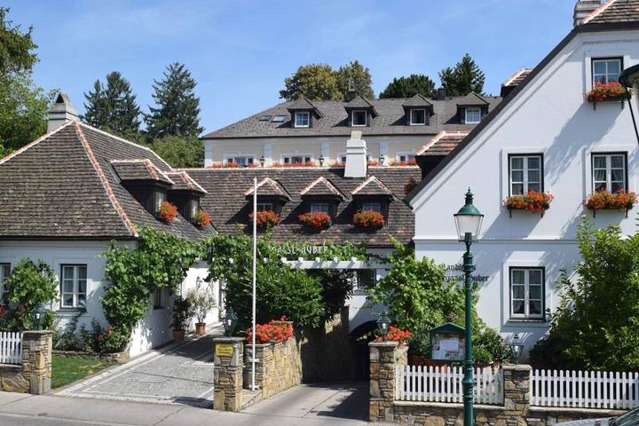 Hôtel pour 3 personnes, avec jardin ainsi que vue et sauna, animaux acceptés