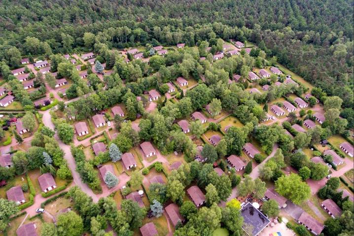 Ferienpark für 12 Personen, mit Terrasse und Garten sowie Sauna in Walchum