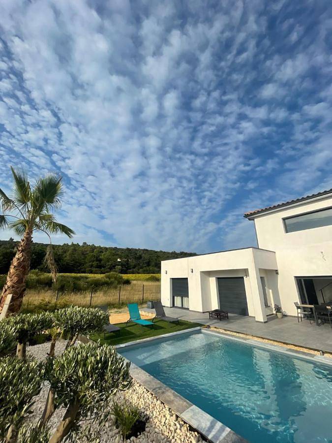 Location de vacances pour 6 personnes, avec piscine ainsi que vue et jardin, animaux acceptés à Mons (Gard) - 3