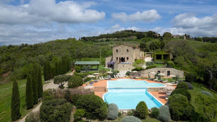 Villa pour 30 personnes, avec Terrasse et Jardin dans Larderello