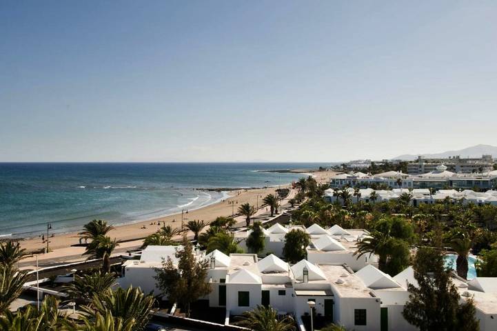 Apartment for 6 people, with Terrace and Garden as well as Pool in Matagorda