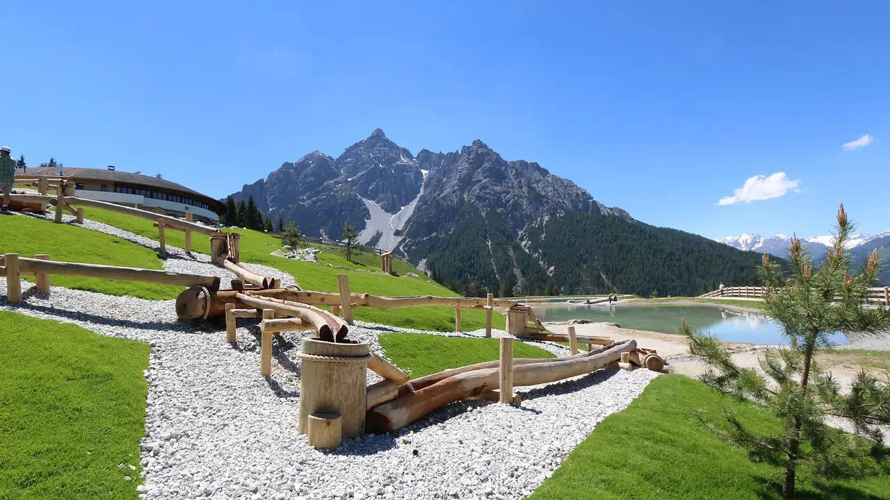 Geheel vakantieappartement, Vakantieappartement voor 7 personen met terras in Stubai Alps, Mieders