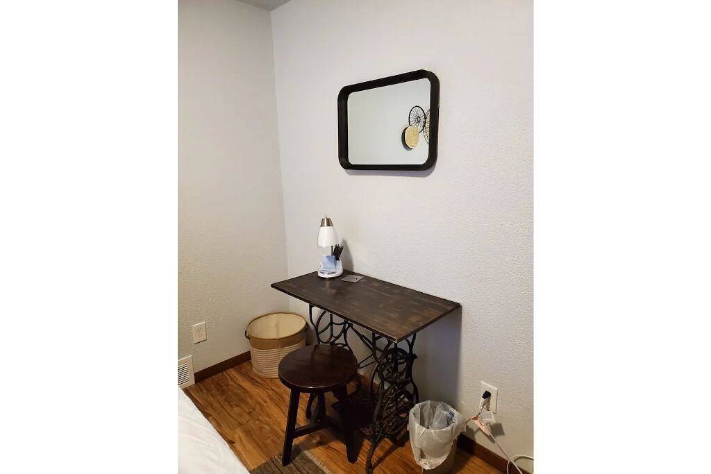 Ganze Wohnung, Clean Ground Level Apt/Queen Bed/Free Parking & Laundry/Close to Downtown in Fargo, North Dakota