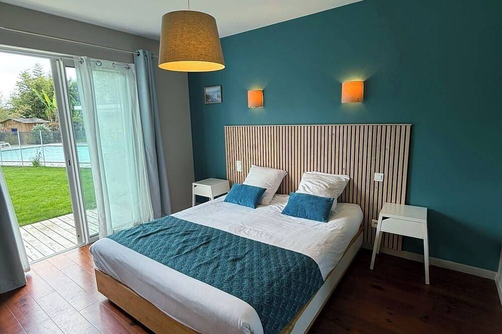 Villa Chaphi Soustons: proche océan, pour 16 avec piscine chauffée et sécurisée! in Soustons, Côte d’Argent