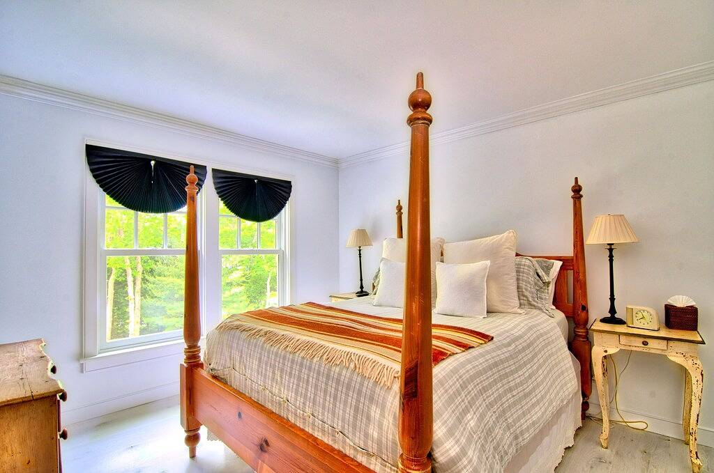 Privates, charmantes, schönes Bauernhaus auf 1 Hektar in Wainscott East Hampton in Wainscott, Hamptons