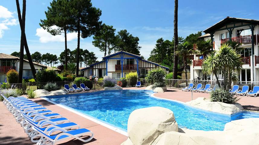 Appartement de vacances pour 4 personnes, avec Piscine