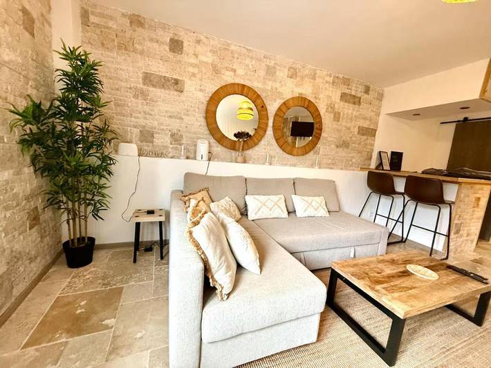 Gîte pour 2 personnes, avec Terrasse dans Valserhône - 3