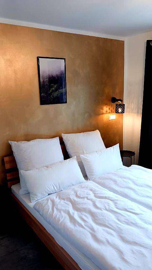 Ferienwohnung für 3 Personen, mit Terrasse und Garten sowie Ausblick in Dahn
