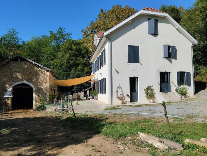 Gîte pour 6 personnes, avec jardin et vue à Monein - 2
