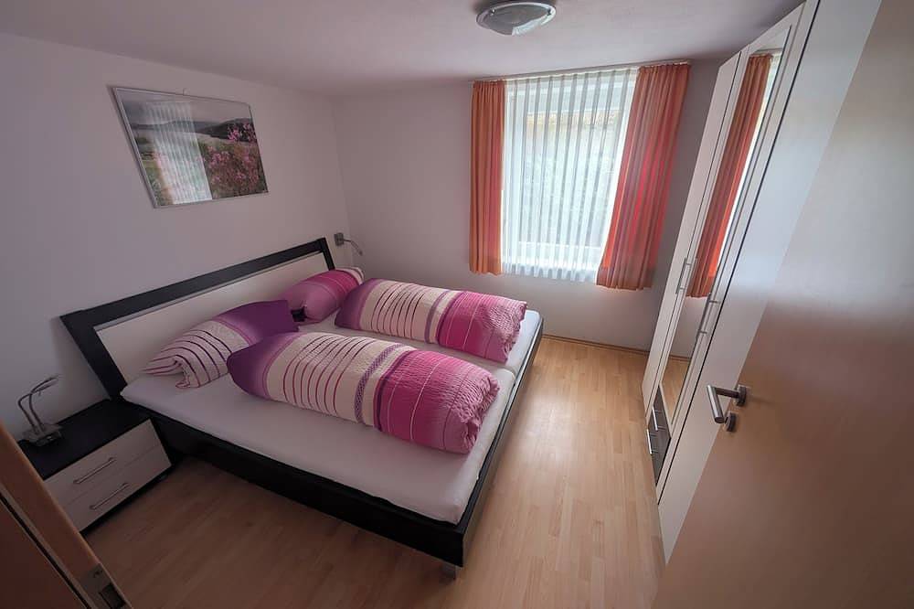 Geheel appartement, Sonneck vacation apartment for 4 people with direct access to the garden. in Feldberg (Schwarzwald), Feldberg