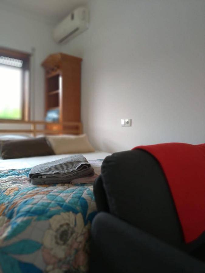 Gîte pour 2 personnes, avec piscine ainsi que vue et jardin dans Barroselas - 3