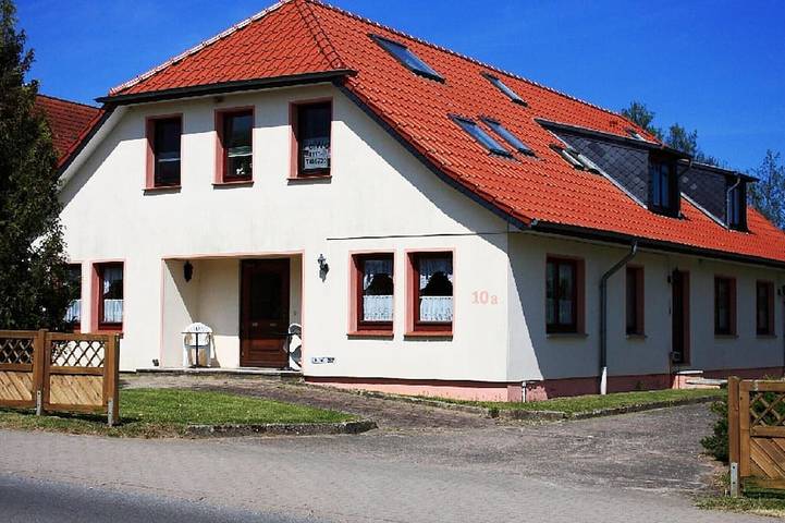 Ferienpark für 4 Personen, mit Sauna und Whirlpool sowie Terrasse