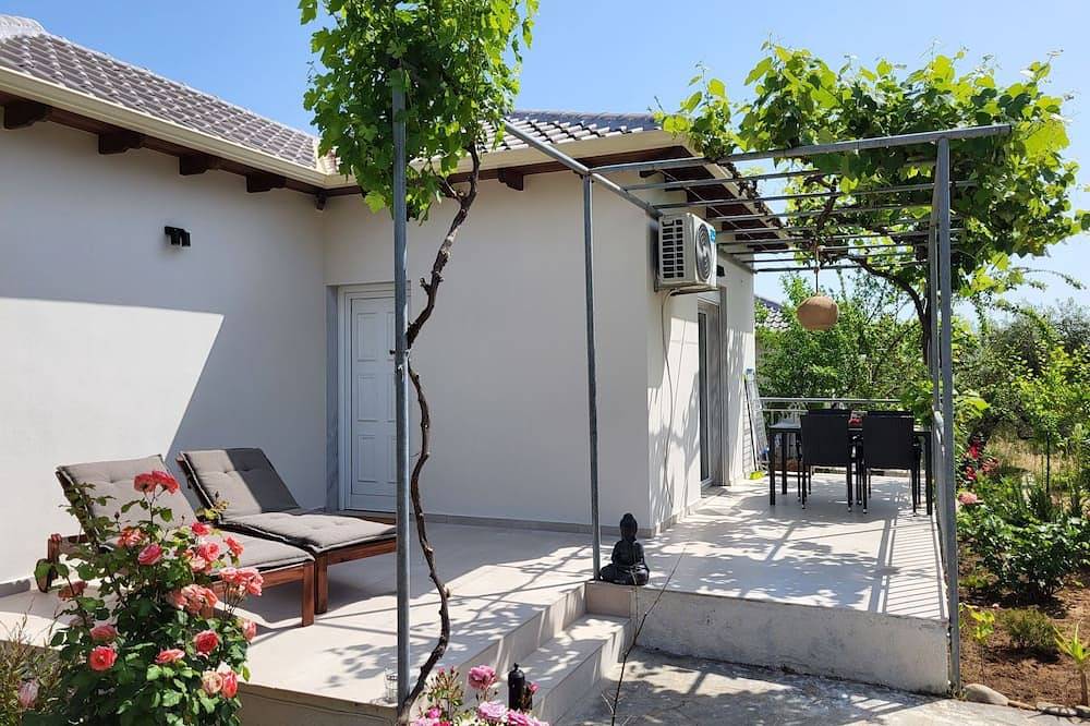 Strandnahes Ferienhaus mit privatem Garten in Chrisi Akti, Thassos