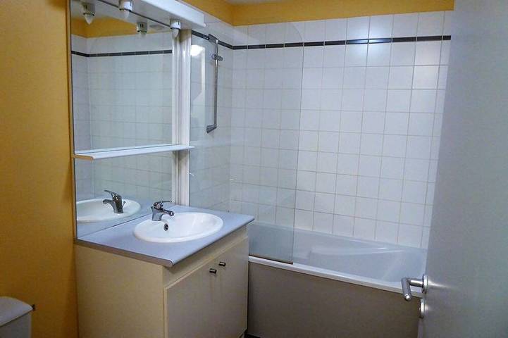 Gîte pour 6 personnes, avec piscine ainsi que balcon et sauna à Nontron - 3
