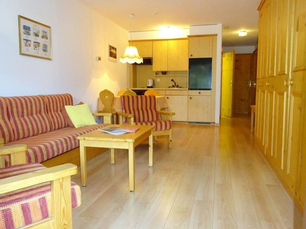 Ganze Wohnung, Pöstli Wohnung 104 in Bregaglia, Sankt Moritz