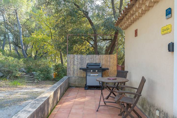 Casa vacanze 'Lou Jas Dé Raféou - Gîte Raphaël' con vista montagna, Wi-Fi e aria condizionata in Le Tholonet, Aix-en-Provence e dintorni