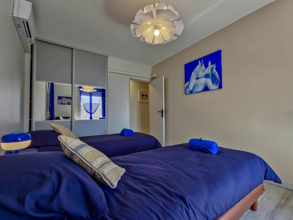 Appartement entier, L'Heure Sud T3 T3 clim avec garage au centre-ville in Hyeres, Parc national de Port-Cros