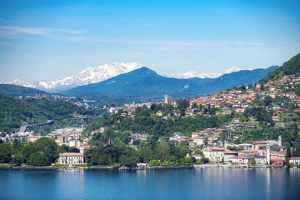 Ganze Wohnung, Romantic Retreat on Lake Como - Lake View from Every Window in Sopravilla, Blevio