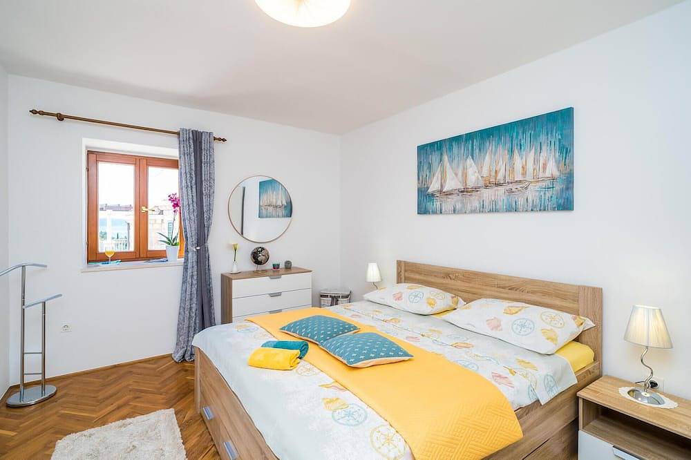 4 bedroom gorgeous home in Banici in Slano, Dubrovnik-Neretva