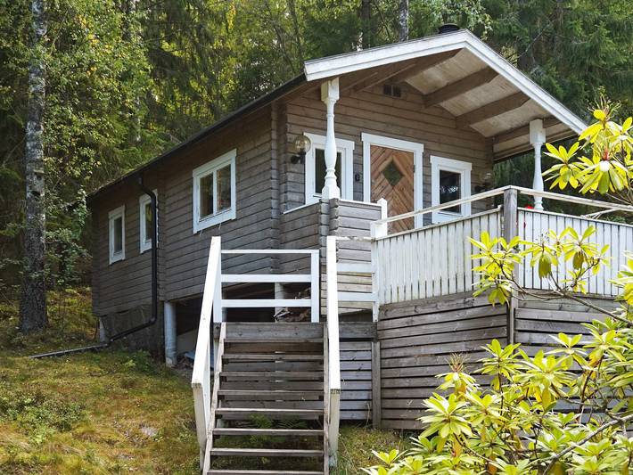 Ferienhaus für 4 Personen, mit Balkon und Terrasse sowie Seeblick in Schweden