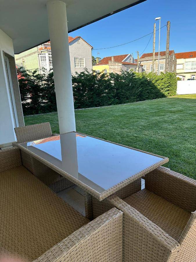 Chalet para 16 personas, con jardín y vistas además de piscina y terraza, Se admiten mascotas en Rias Baixas - 4