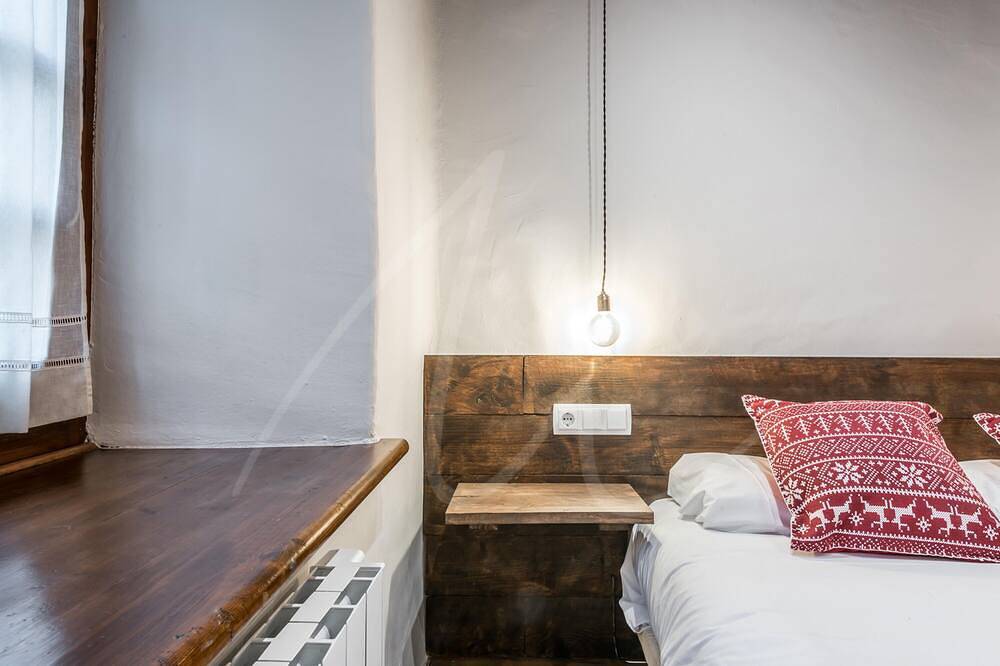 Entire apartment, Parsan in Bagergue, Naut Aran