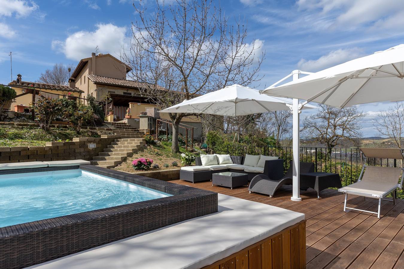 Casa vacanze 'La Loggia di Giulia' con terrazza privata, idromassaggio e giardino in San Gimignano, Chianti