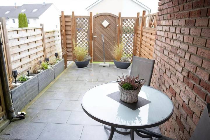 Hel lejlighed, Apartment 'Menden' with Private Terrace and Wi-Fi in Menden, Märkischer Kreis