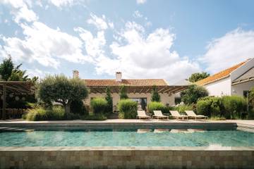 Location de vacances pour 14 personnes, avec terrasse et jardin à Comporta