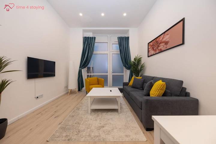 Ferienwohnung für 8 Personen, mit Ausblick und Terrasse in Wilmersdorf Berlin - 4