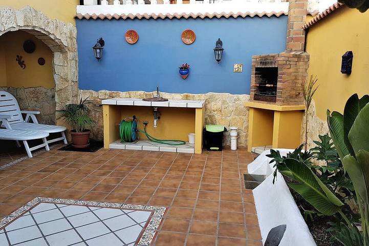 Ferienhaus für 6 Personen, mit Balkon und Garten