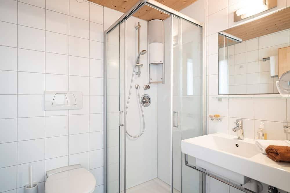 Doppelzimmer Nr. 4 - Gästehaus Puchmayr Manuela in Mellau, Bregenzerwoud