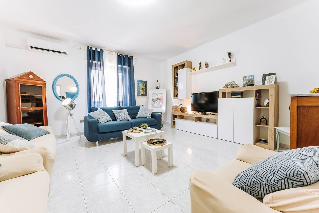 Appartamento intero, Appartamento 'Artemisia House Vastema' con terrazza privata, balcone e aria condizionata in Quartu Sant'Elena, Campidano