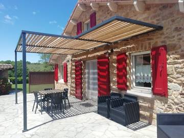 Gîte pour 4 personnes, avec terrasse et jardin à Millau