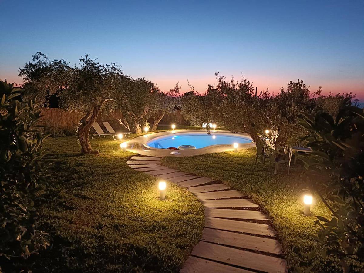 Villa Otto Ulivi con Piscina Privata in Terrasini, Provincia di Palermo