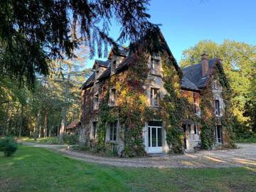 Gîte pour 15 personnes, avec vue et jardin, animaux acceptés à Nançay