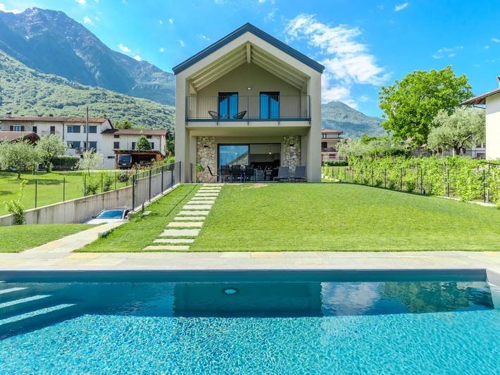 Ferienhaus für 9 Personen, mit Garten und Ausblick, mit Haustier