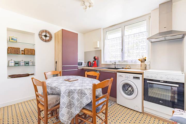Apartamento entero, Apartamento en Saint-Pierre-d’Oléron con terraza, jardín privado y Wi-Fi in Saint-Pierre-d'Oléron, Côte de Beauté