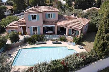 Cottage pour 6 personnes, avec terrasse et jardin à Cournonterral