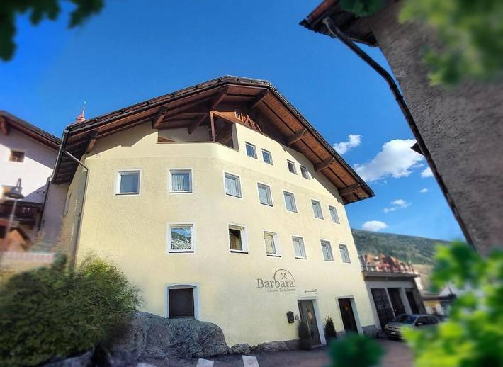 Ferienwohnung für 4 Personen, mit Terrasse und Garten sowie Ausblick in Brenner