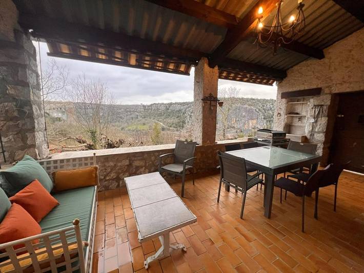 Vakantiehuis voor 6 personen, with Balkon and Terras as well as Tuin and Uitzicht in Balazuc