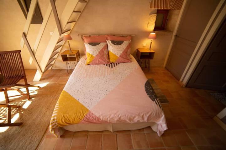 Location de vacances pour 2 personnes, avec jardin et terrasse à La Jarrie - 4