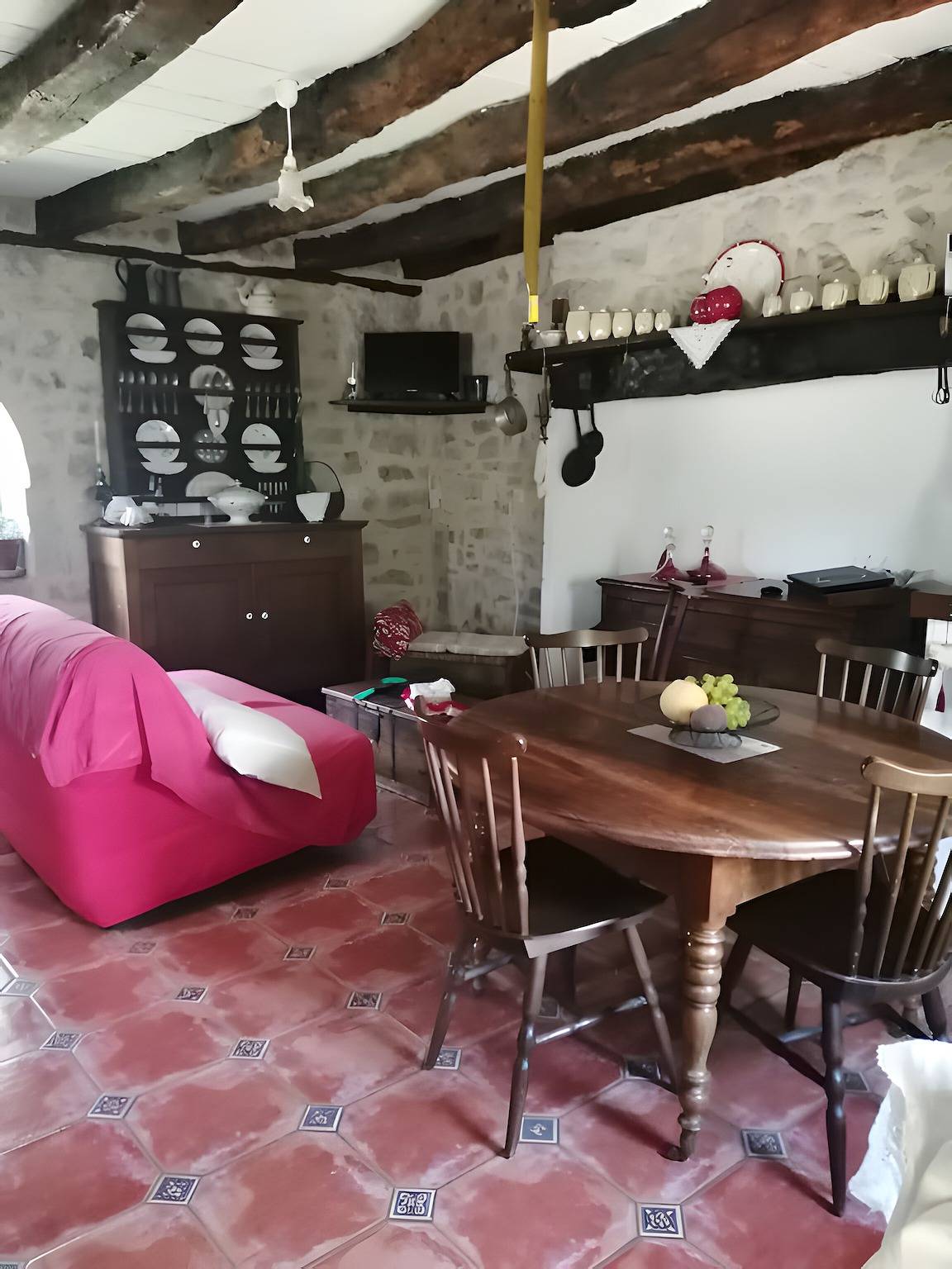 Gîte Petit Gouffre d'Amour con jardín privado, Wi-Fi y aire acondicionado in Padirac, Quercy