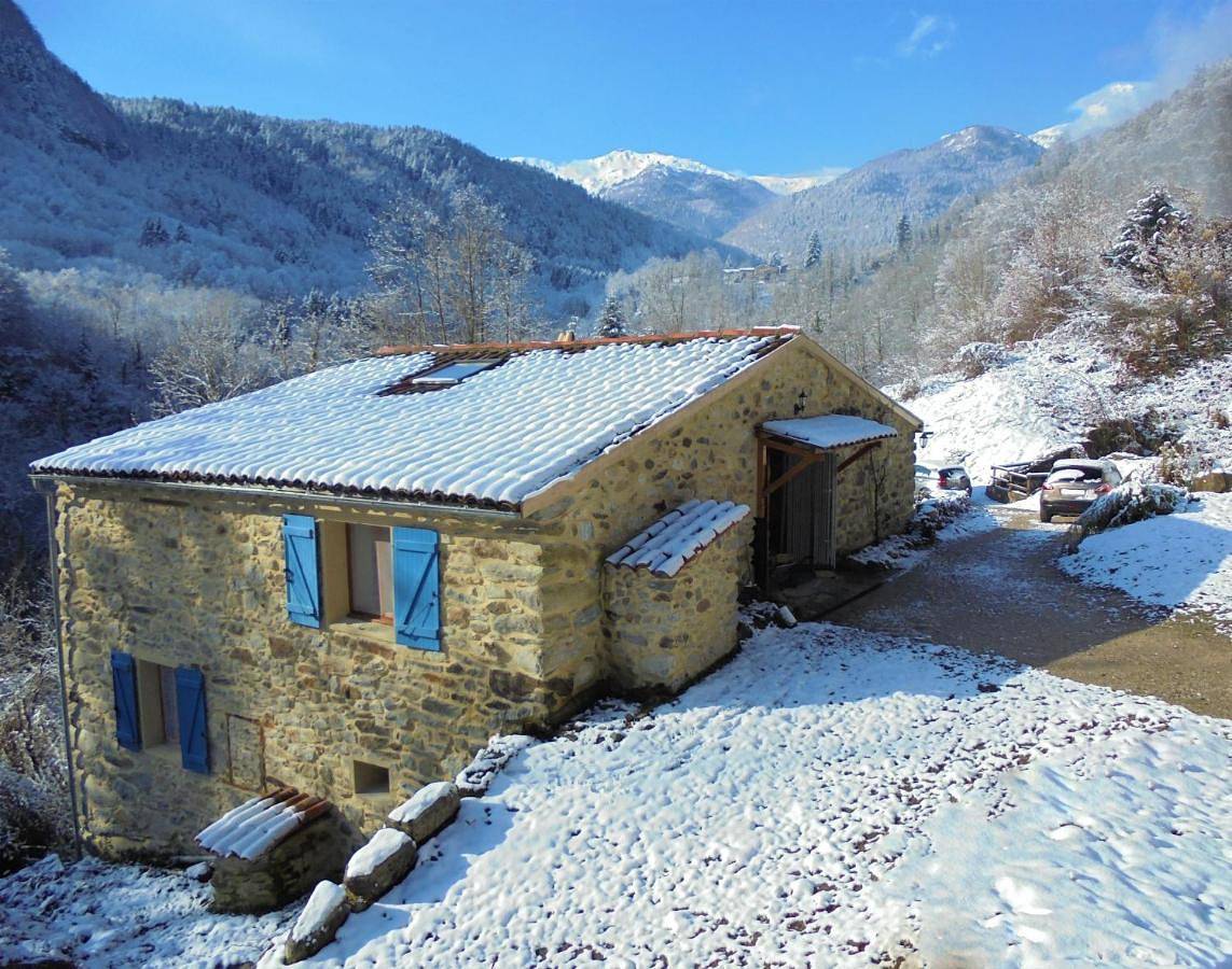 Gîtes Le Paradoxe des Pyrénées in Montferrier, Ariège