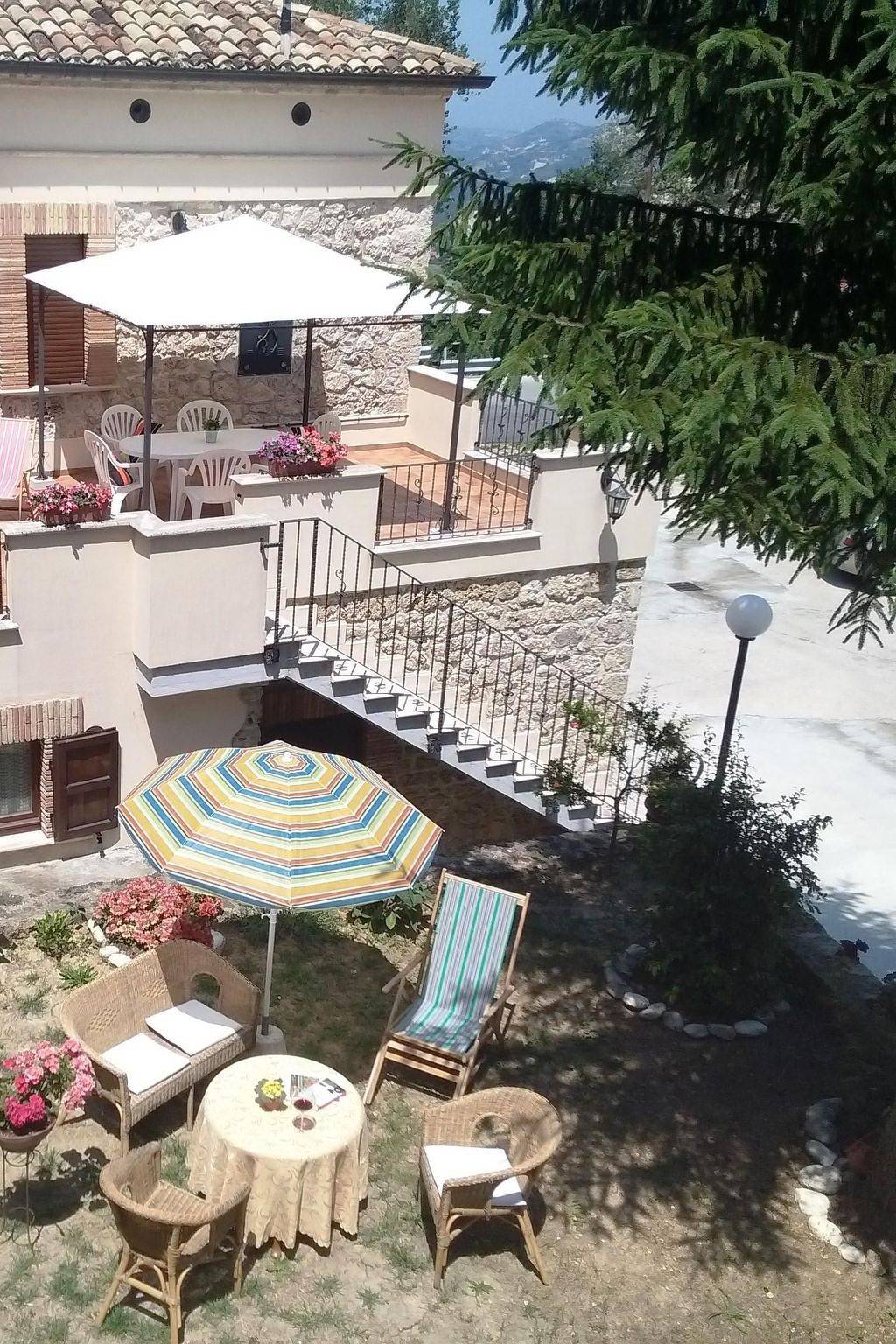 Appartamento intero, Wohnung in San Rocco mit Privatparkplatz in Roccamontepiano, Parco Nazionale della Majella