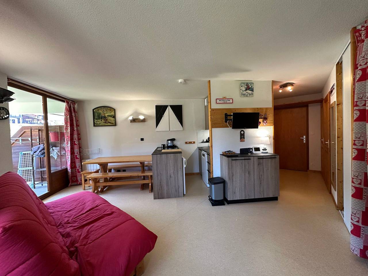 Appartamento intero, Ski-In/Ski-Out Apartment for 6 with East-Facing Balcony and Modern Amenities in Station de Morillon, Grand Massif