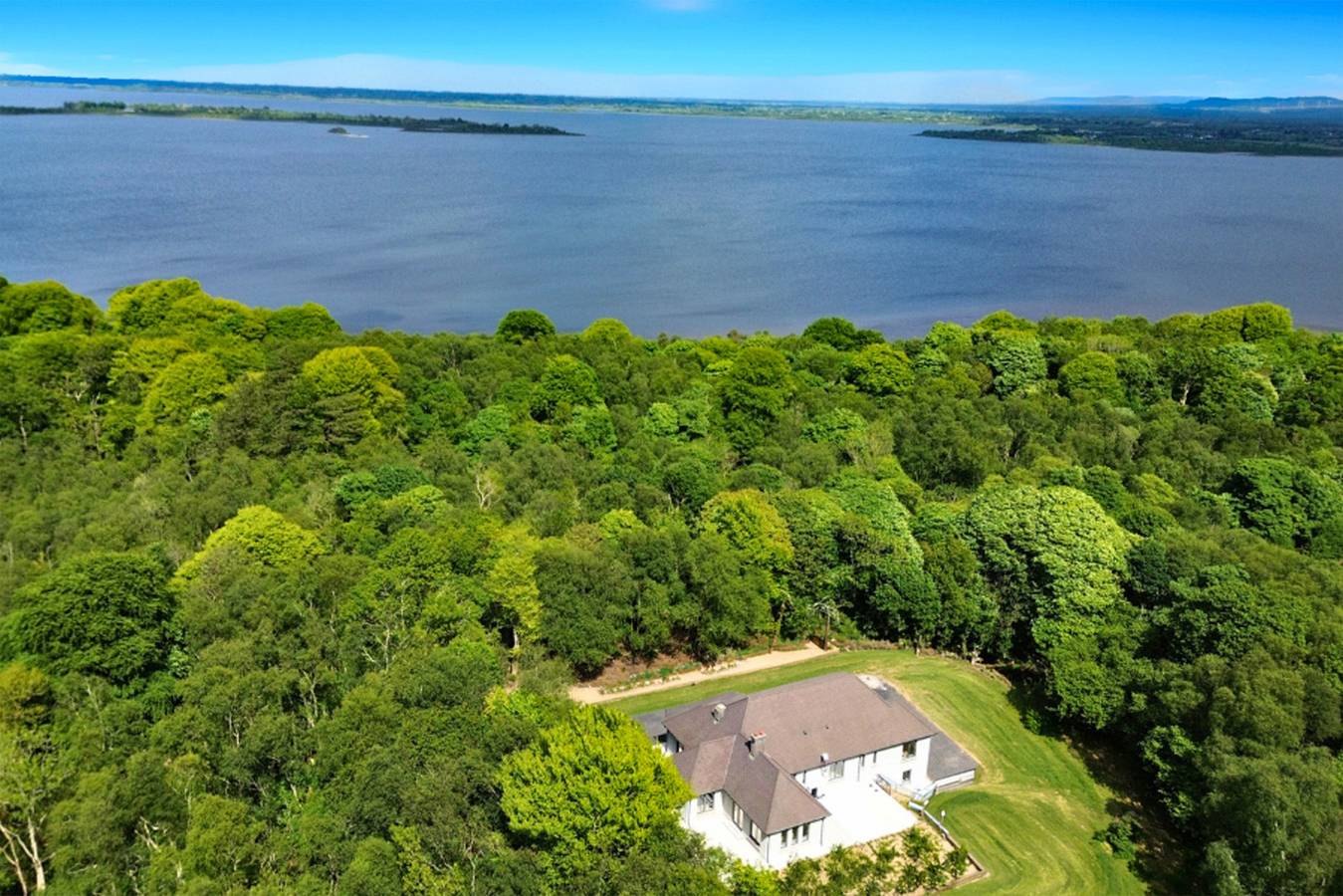 Lough Conn Haven Holiday Home in Lough Conn