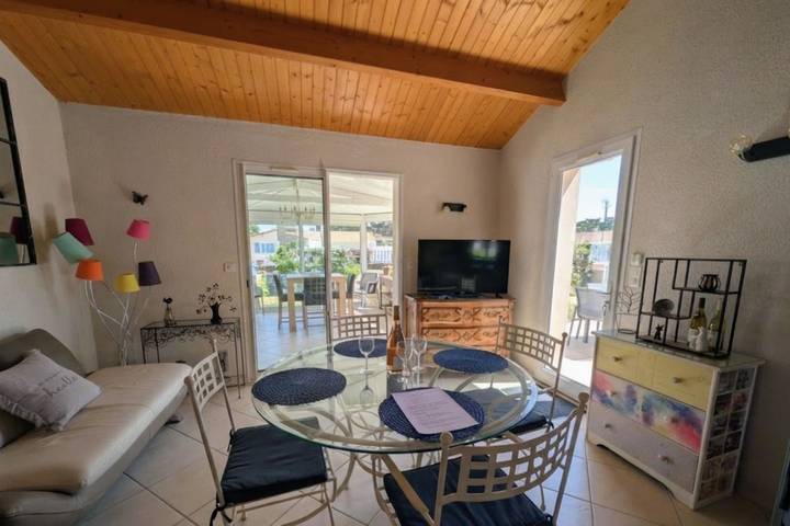 Spacious home near the sea and Clemenceau in Saint-Vincent-sur-Jard, Vendée