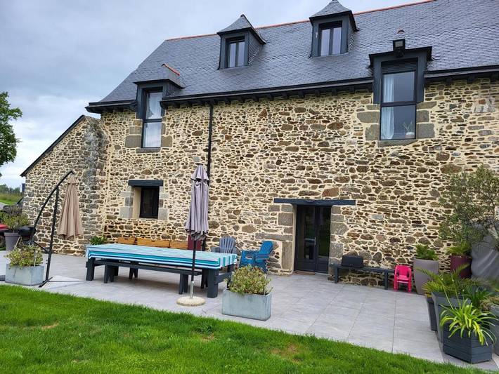 Location de vacances pour 12 personnes, avec terrasse et piscine à Miniac-Morvan - 3