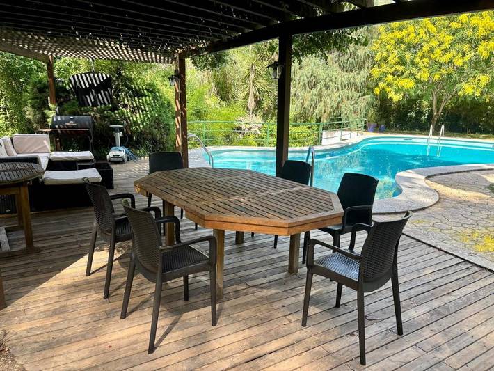 Chalet para 9 personas, con Balcón y Terraza además de Jardín y Piscina en Valles Occidental - 4